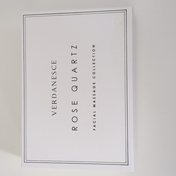 Rose quartz jade roller and gua sha set - Picture 2 of 4